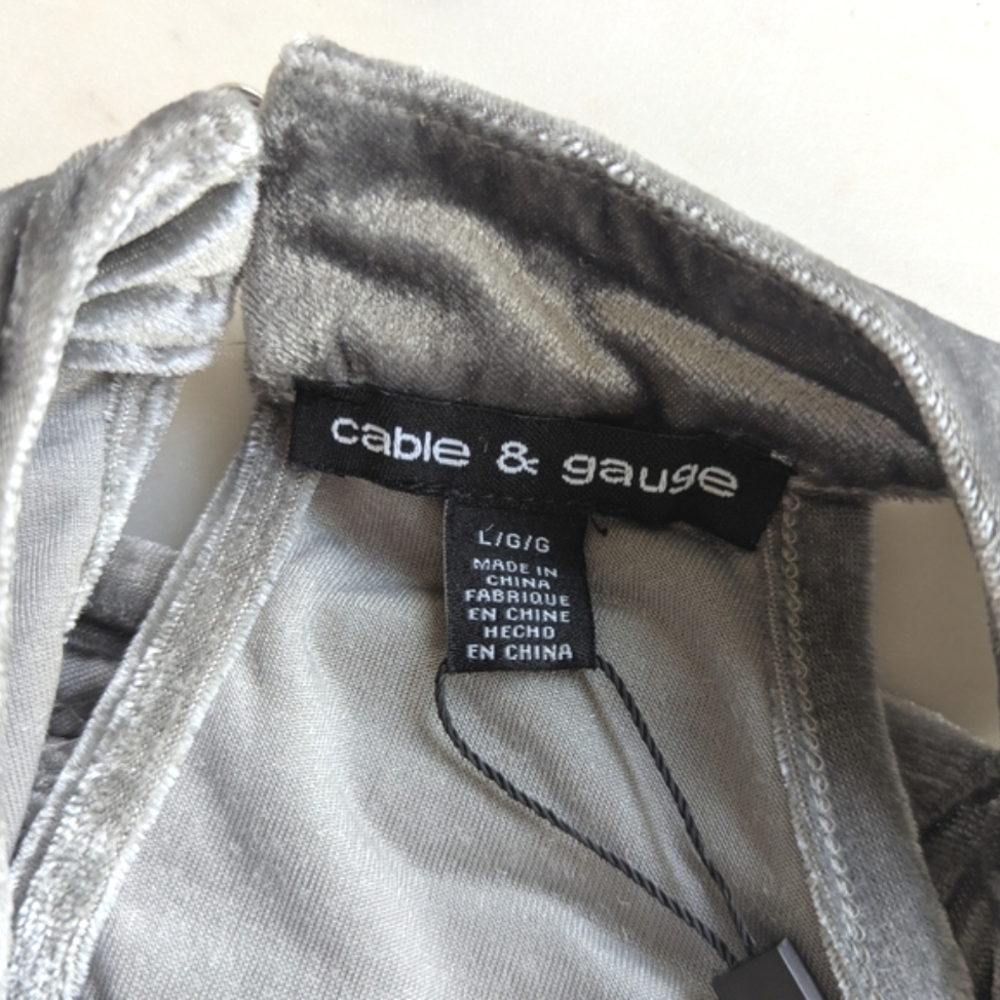 NWT Cable & Gauge Women's Silver Sequin Gray Velvet Sleeveless Halter Top - Picture 2 of 9
